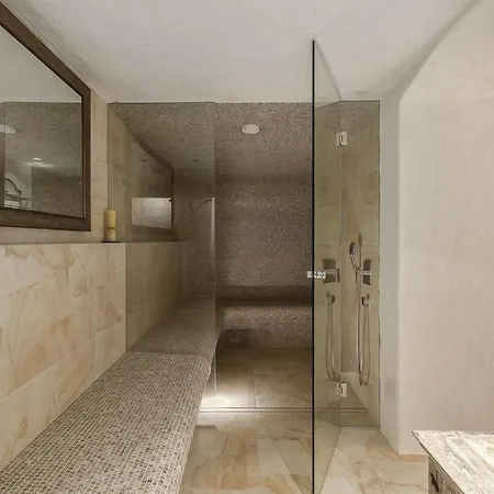 High Status In The Most Luxurious House In Apartment