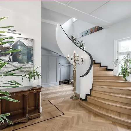 High Status In The Most Luxurious House In Appartement